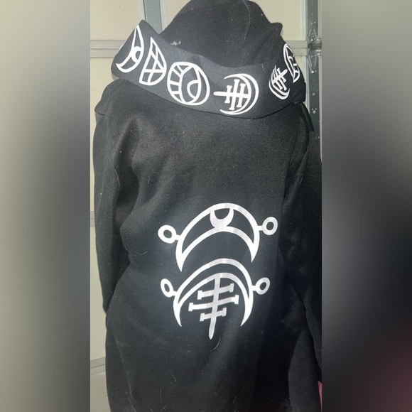 Black Hooded Cardigan with White Symbols - Picture 4 of 4